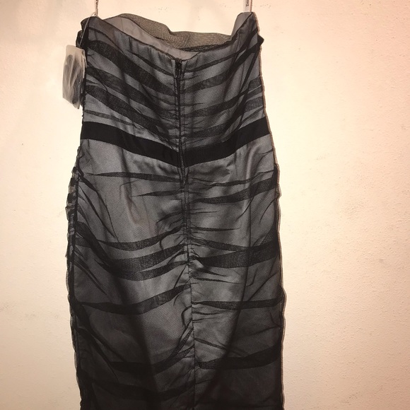 Knee length formal gown - Picture 3 of 3